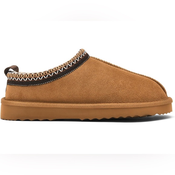 Genuine Suede Faux Fur Lined Slip-On Slippers - Size 7.5 indoor or outdoor use - Picture 2 of 5